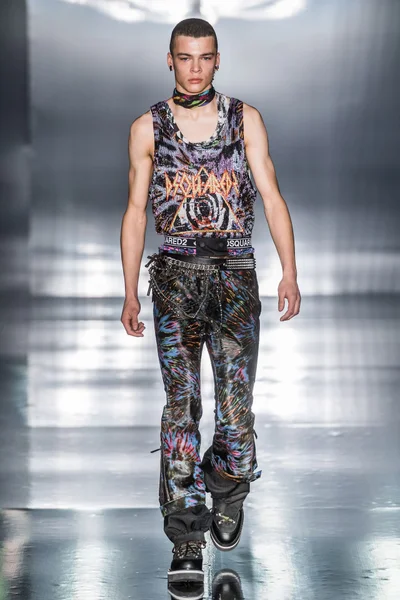 Look 22